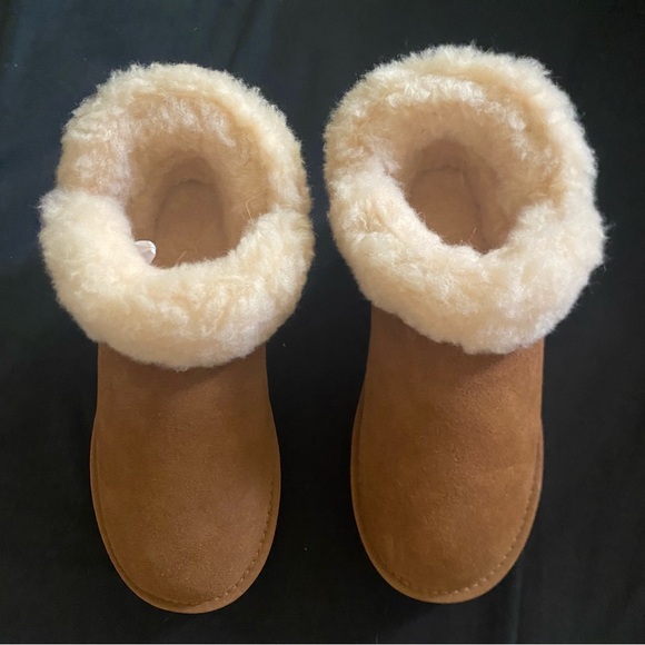 BearPaw Platform Booties - Picture 2 of 4